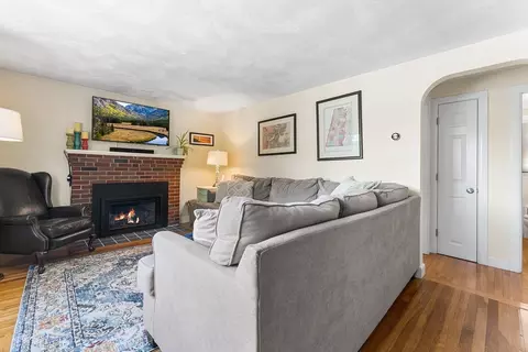 22 Sanderson Ave, Dedham, MA 02026 photo 3