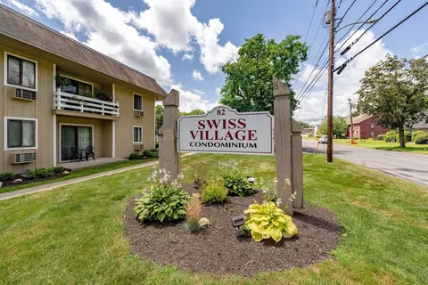 82 S Maple St #12, Westfield, MA 01085