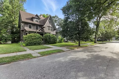 71 Fairfield St, Springfield, MA 01108 photo 3