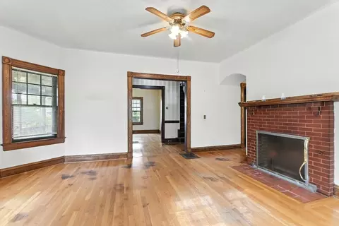 71 Fairfield St, Springfield, MA 01108 photo 6
