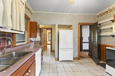 71 Fairfield St, Springfield, MA 01108 photo 24