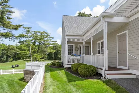 9 Sea Knoll Ct #9, Bourne, MA 02532