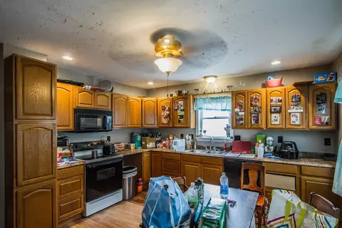 9 Pearl St, Webster, MA 01570 photo 18