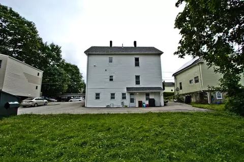 9 Pearl St, Webster, MA 01570 photo 6