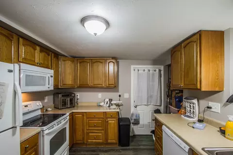 9 Pearl St, Webster, MA 01570 photo 9