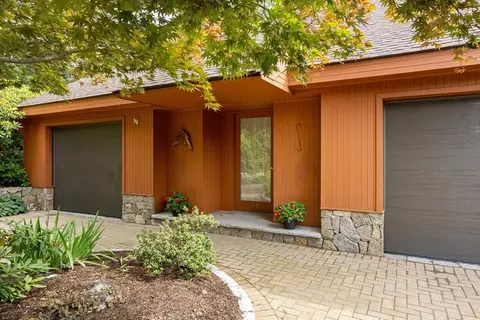 22 Kinsley Rd, Acton, MA 01720