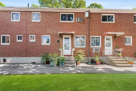 38 Wilson Dr #38, Framingham, MA 01702