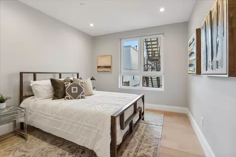 411 E 3rd St #B, Boston, MA 02127 photo 17