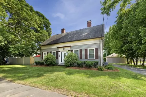 49 Poplar St #2, Danvers, MA 01923 photo 2