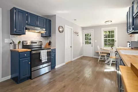 49 Poplar St #2, Danvers, MA 01923 photo 5