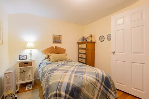 Bedroom - 14 Charles Dr, Franklin, MA 02038 photo 3 of 4