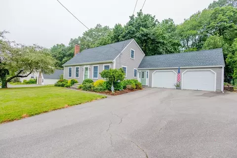 Exterior - 14 Charles Dr, Franklin, MA 02038 photo 2 of 6