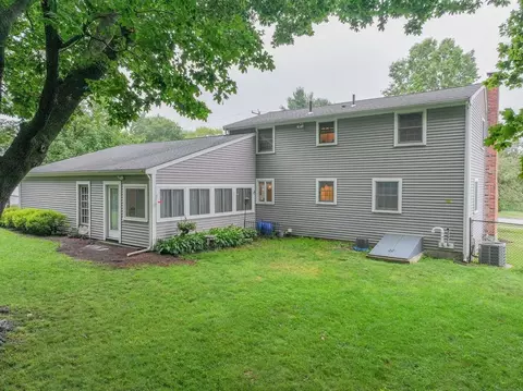 Exterior - 14 Charles Dr, Franklin, MA 02038 photo 4 of 6