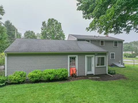 Exterior - 14 Charles Dr, Franklin, MA 02038 photo 3 of 6