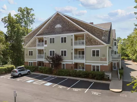 190 Chickering Rd #310D, North Andover, MA 01845