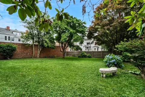 13 Homestead St, Boston, MA 02121