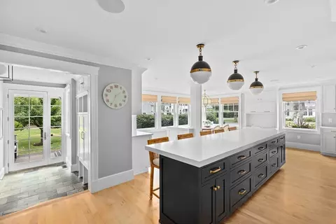 21 Middle St, Hingham, MA 02043 photo 7