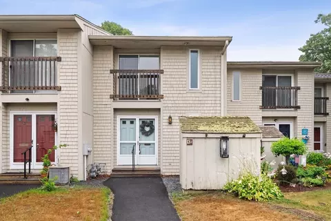 300 Buck Island Rd #13J, Yarmouth, MA 02673