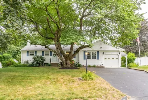 5 Oakland Ave, Tewksbury, MA 01876