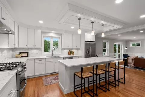 15 Dorchester St, Waltham, MA 02453