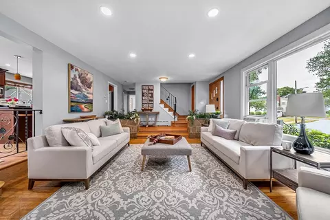 16 Frank St, Needham, MA 02494 photo 3