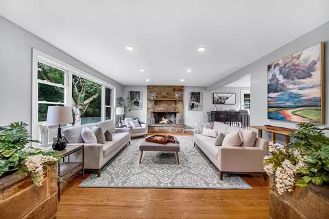 16 Frank St, Needham, MA 02494 photo 5