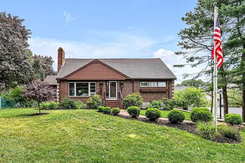 16 Frank St, Needham, MA 02494 photo 2