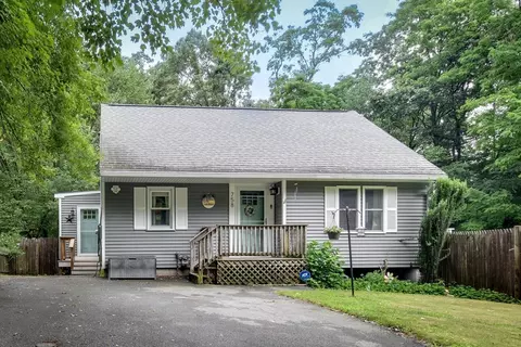 758 Rathbun St, Blackstone, MA 01504