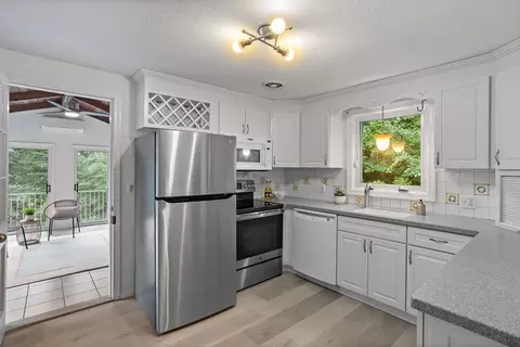 18 Lothrop Rd, Acton, MA 01720 photo 10