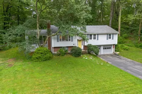 18 Lothrop Rd, Acton, MA 01720 photo 2