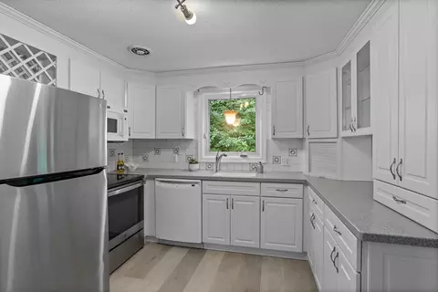 18 Lothrop Rd, Acton, MA 01720 photo 9