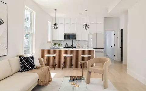 304 Paris St #202, Boston, MA 02128