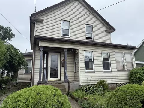 9 Robbins St, Waltham, MA 02453