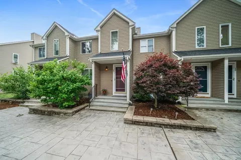 17 Fairfield Park #17, Mansfield, MA 02048