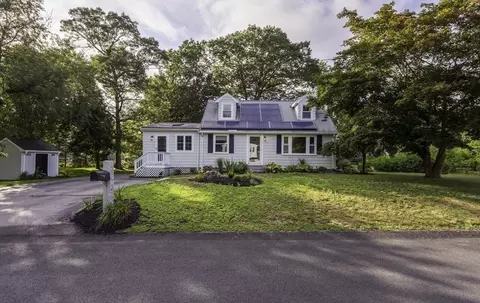 162 5th St, Stoughton, MA 02072