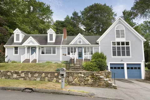 18 Crestview Dr, Westborough, MA 01581