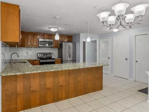 194 Washington St #E, Canton, MA 02021 photo 2