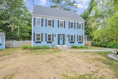83 Brewster Rd, Mashpee, MA 02649