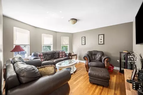 190 Shute St, Everett, MA 02149 photo 4