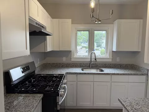 33 Norwood St, Fall River, MA 02723 photo 6
