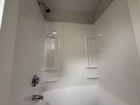 33 Norwood St, Fall River, MA 02723 photo 8