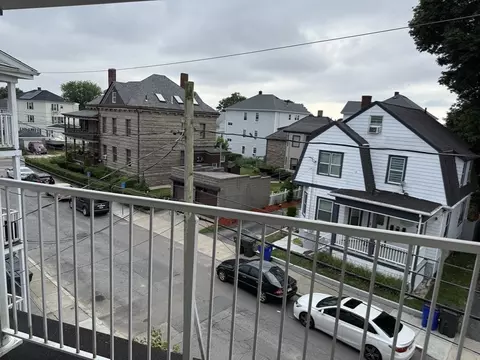 33 Norwood St, Fall River, MA 02723 photo 4