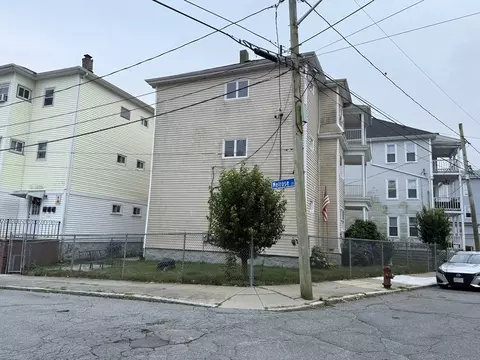33 Norwood St, Fall River, MA 02723 photo 2