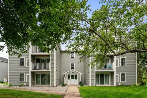 7 Marc Dr #7B6, Plymouth, MA 02360