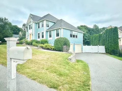 16 Oheir Way, Lowell, MA 01852