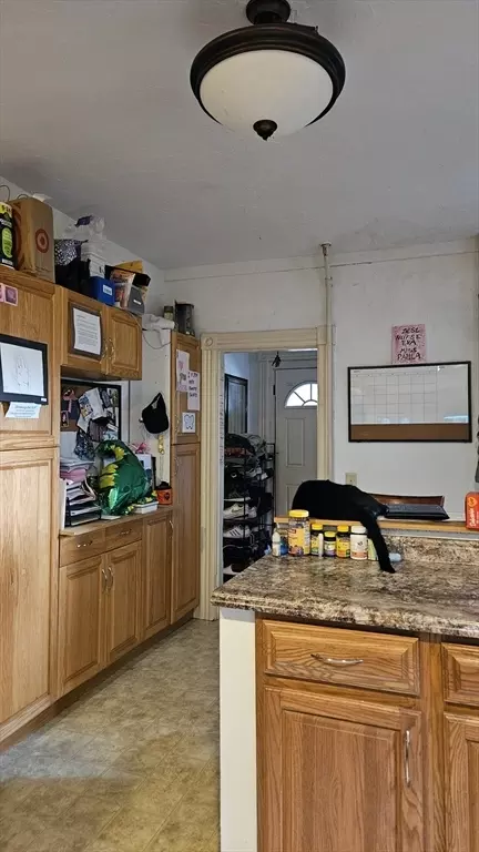 23 Clarendon St, Worcester, MA 01604 photo 6