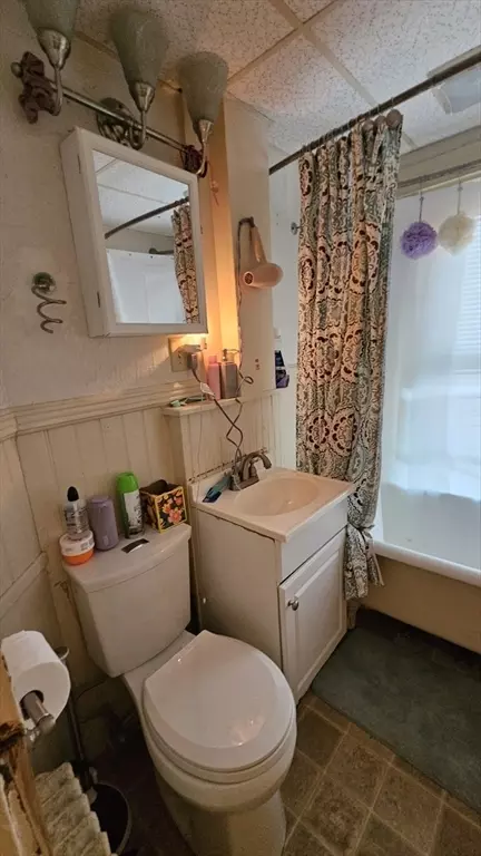 23 Clarendon St, Worcester, MA 01604 photo 4