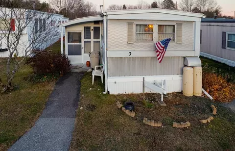 239 Ayer Rd 3rd St #3, Littleton, MA 01460