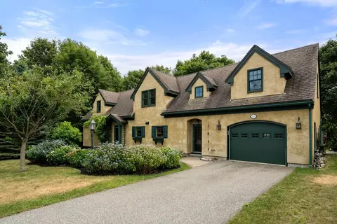 126 Mount Pleasant Ave # R, Gloucester, MA 01930