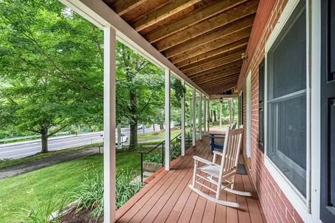 84 High St, Upton, MA 01568 photo 3